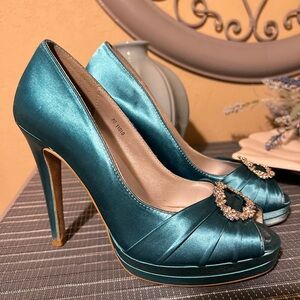Women’s Dyeables Heels